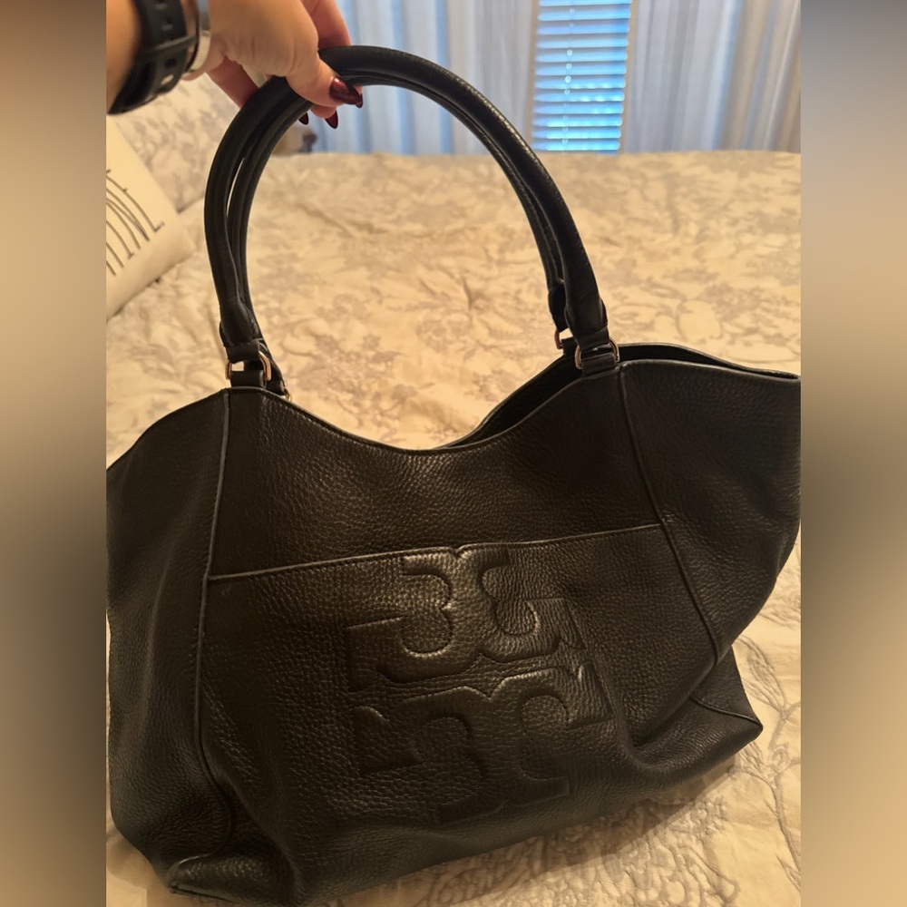 tory burch leather purse